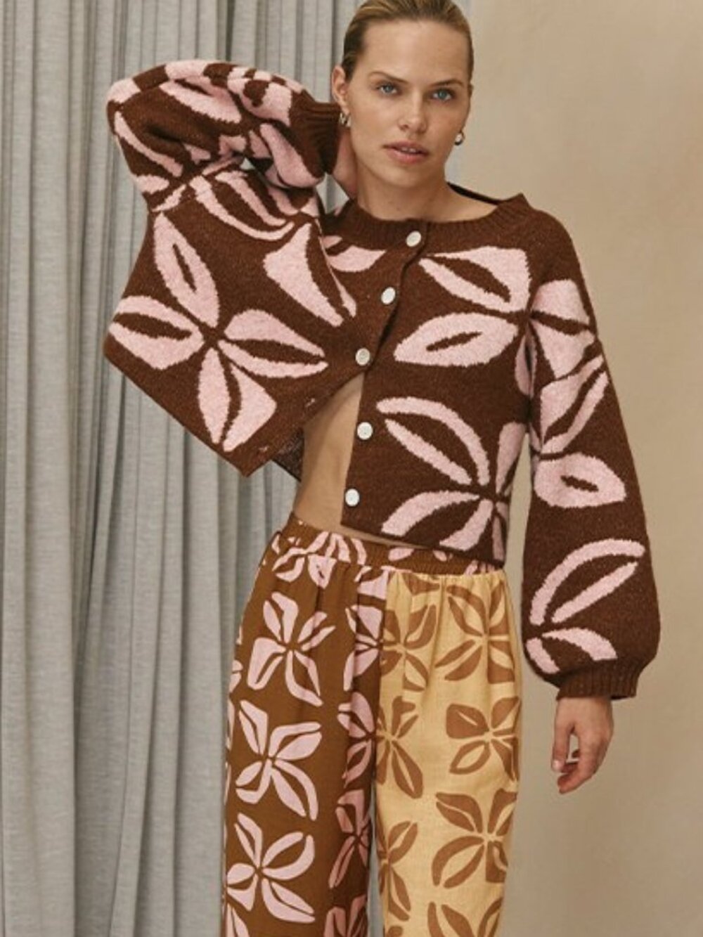 VRG GRL Form & Fold Knit Cardigan - Suku Brown/Pink - Size XS